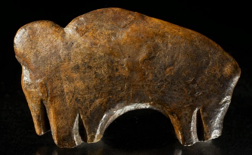 11.8 Outline carving of a mammoth